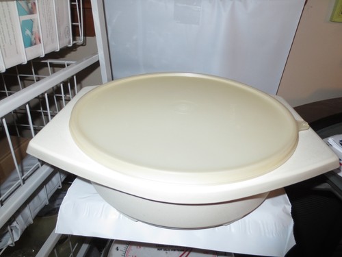 Tupperware tortilla and - tupperware,